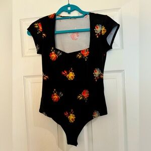 EUC Intimately by Free People Floral Square Neck Cap Sleeve Bodysuit Size M